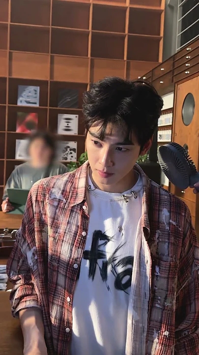 A heartfelt wallpaper shared by Eunwoo (ASTRO)'s fans