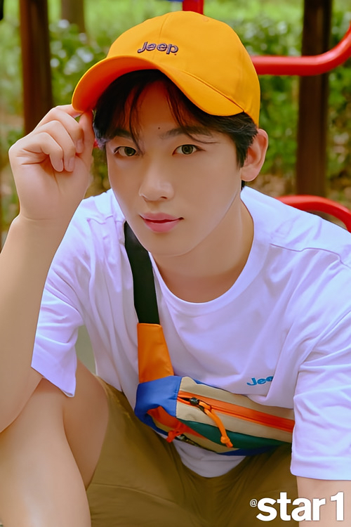 Behind-the-scenes cut of Kim Yohan (WEi)