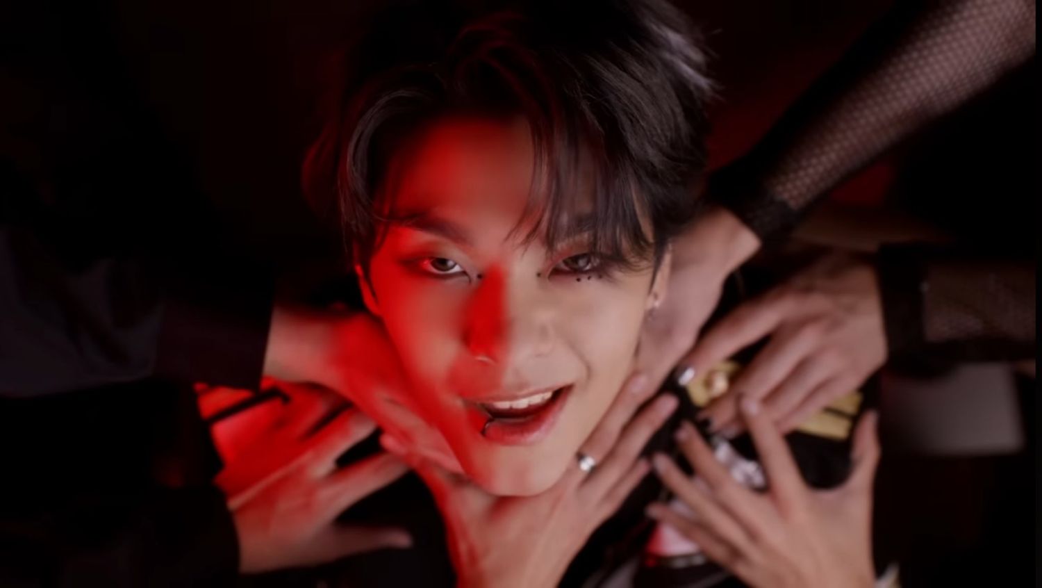 贺鑫隆 (ALPHA DRIVE ONE)粉丝拍下的瞬间