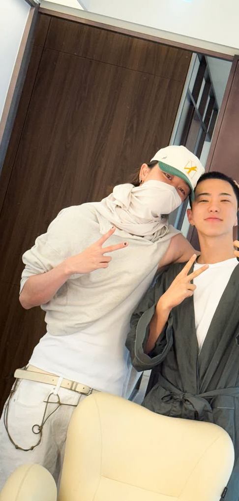 Today's most popular wallpaper in the The 8 (SEVENTEEN) community