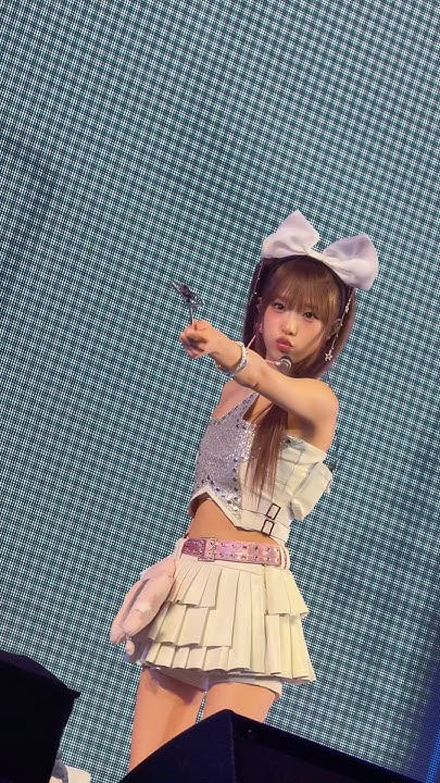 Today's most popular wallpaper in the Choi Yena community