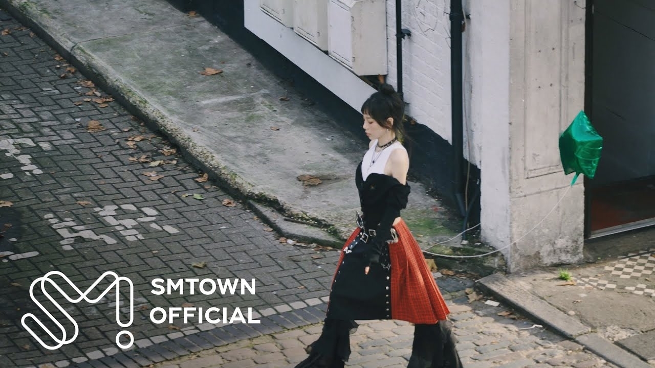 A moment captured by Taeyeon (Girls' Generation)'s fan
