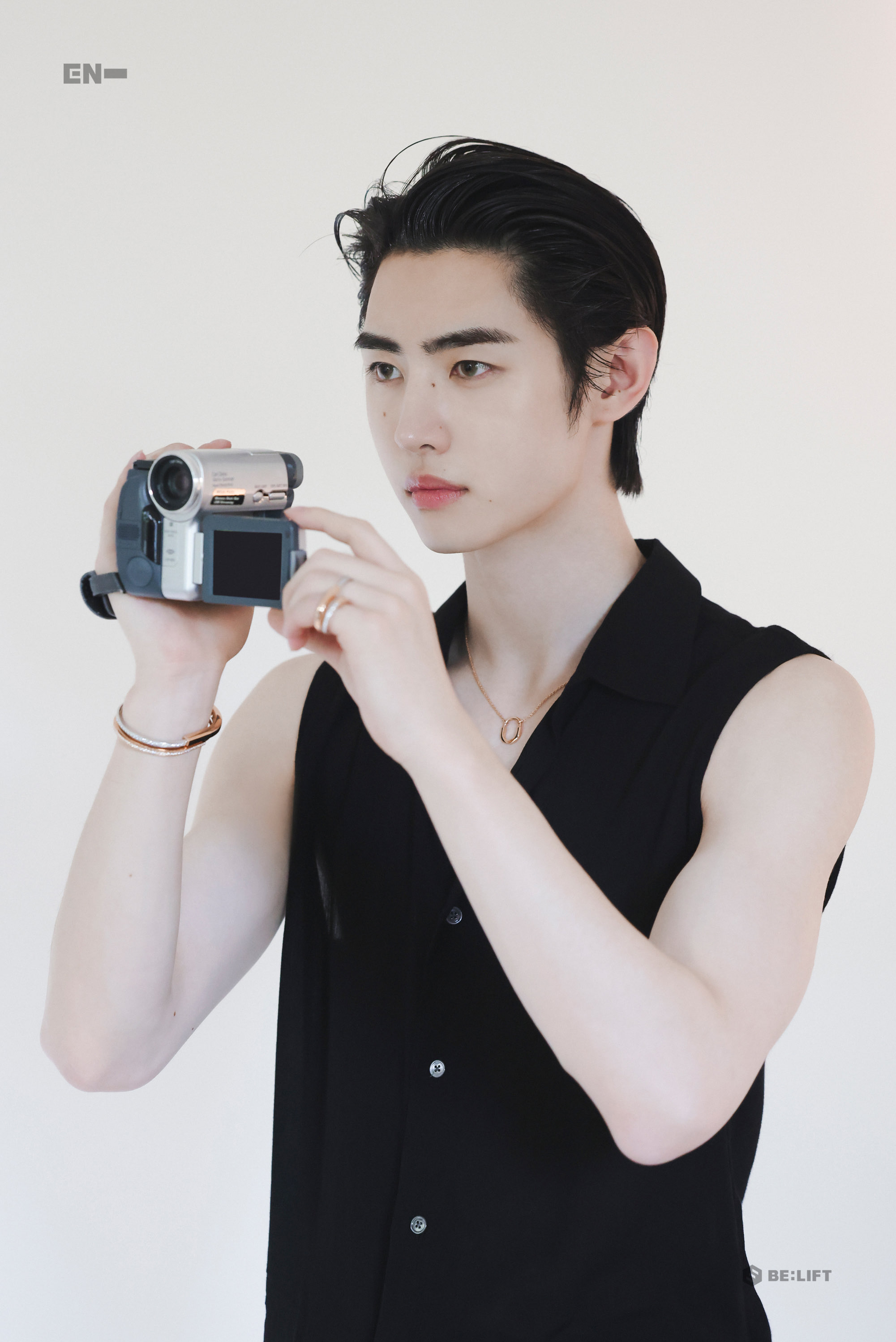 Recent activity shot of Sunghoon (ENHYPEN)