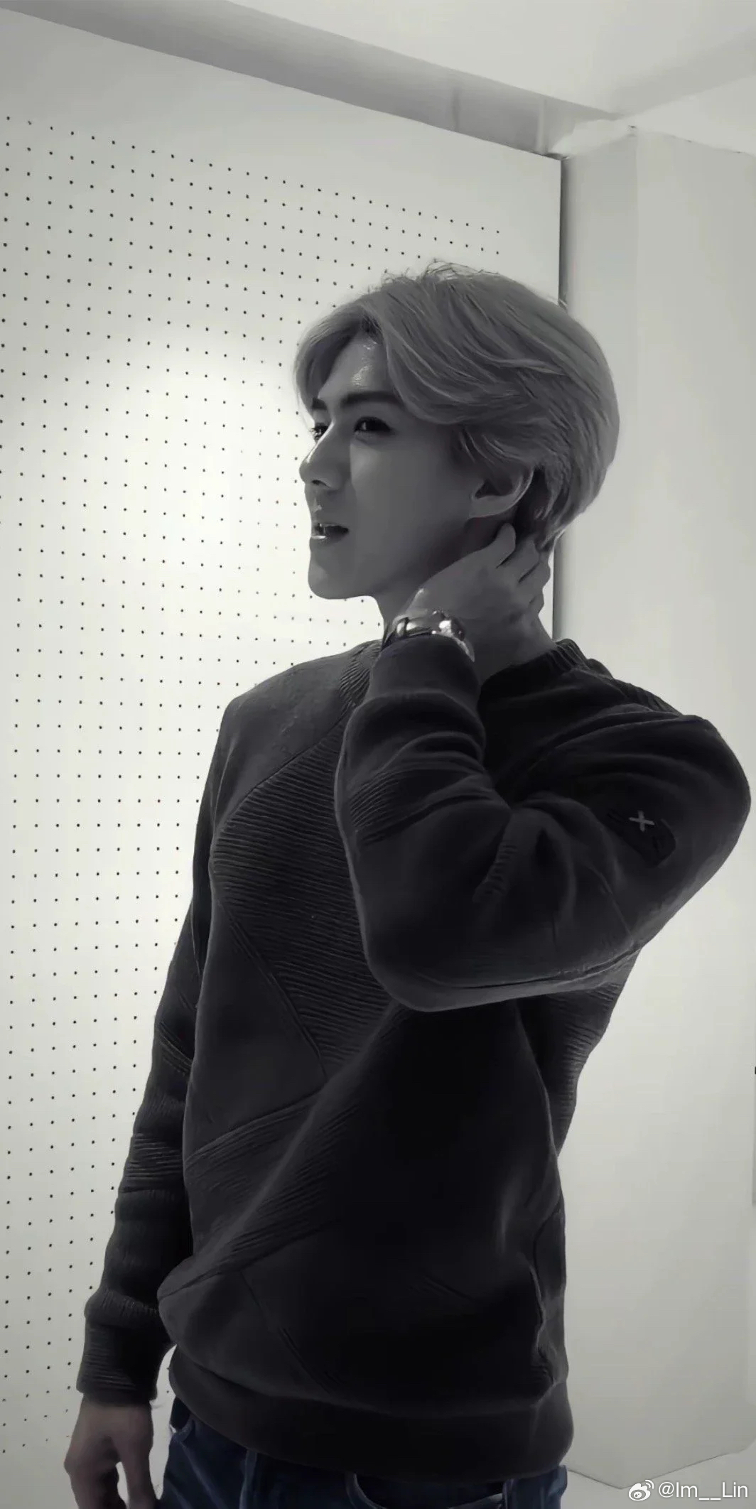 A heartfelt wallpaper shared by Sehun (EXO)'s fans