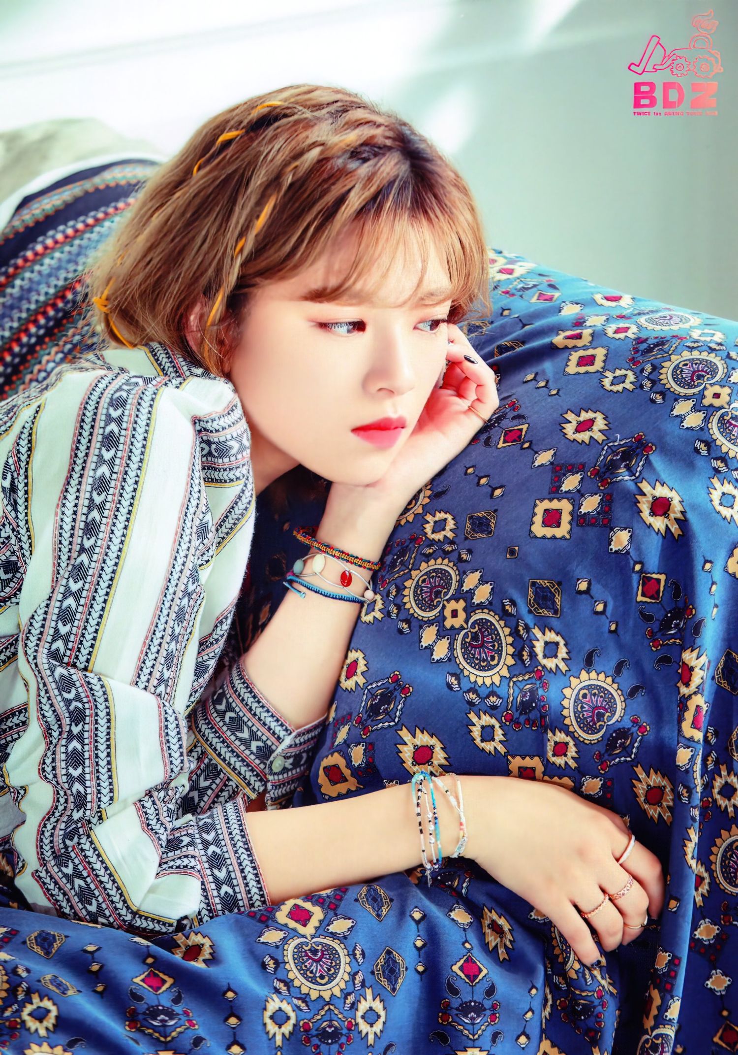 Behind-the-scenes cut of Jeongyeon (TWICE)