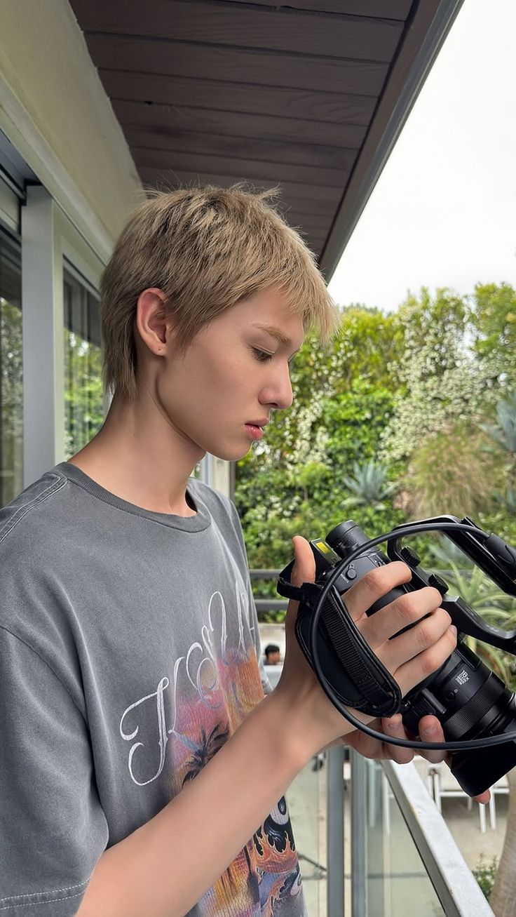 A moment captured by Martin (CORTIS)'s fan