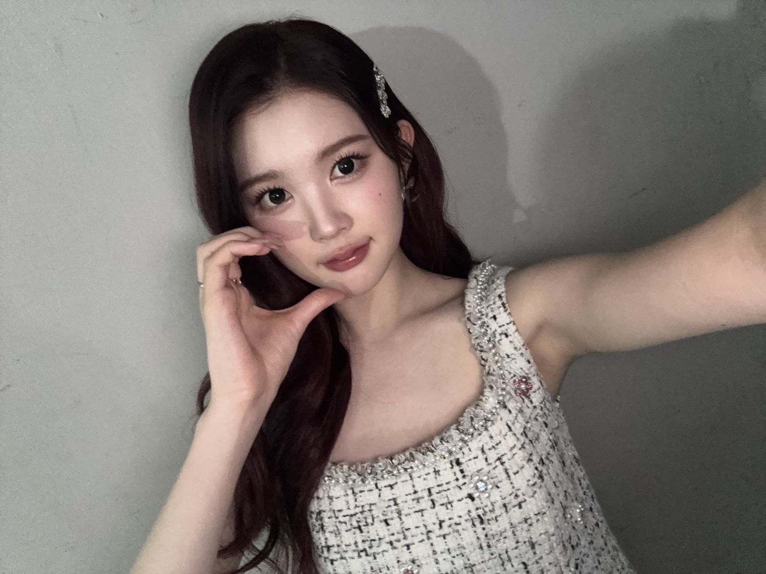 A moment captured by A-na (Hearts2Hearts)'s fan