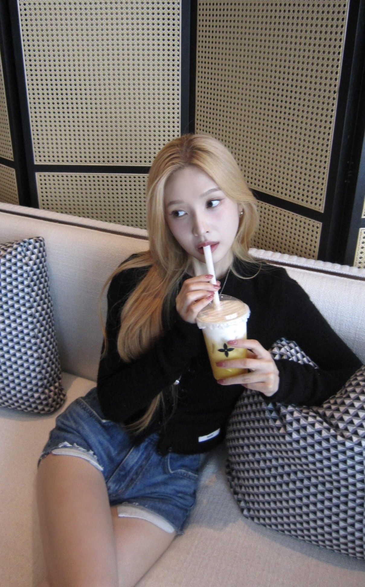 Recent activity shot of Joy (Red Velvet)
