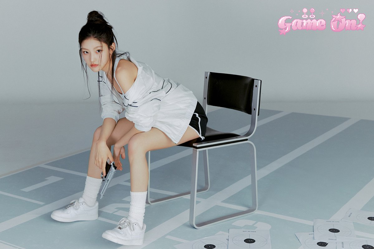 Latest photo of KISS OF LIFE