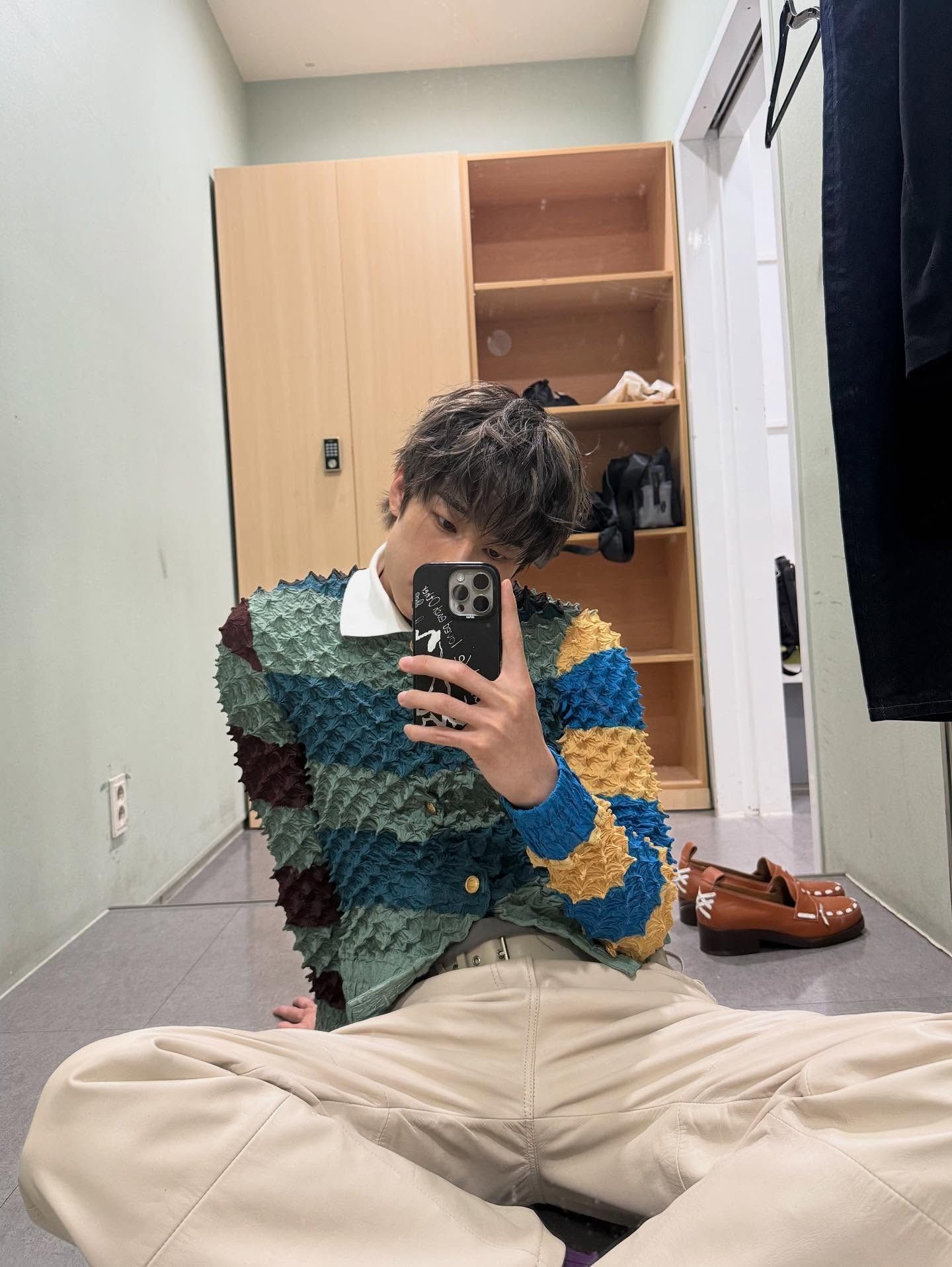 Behind-the-scenes cut of Han Seungwoo