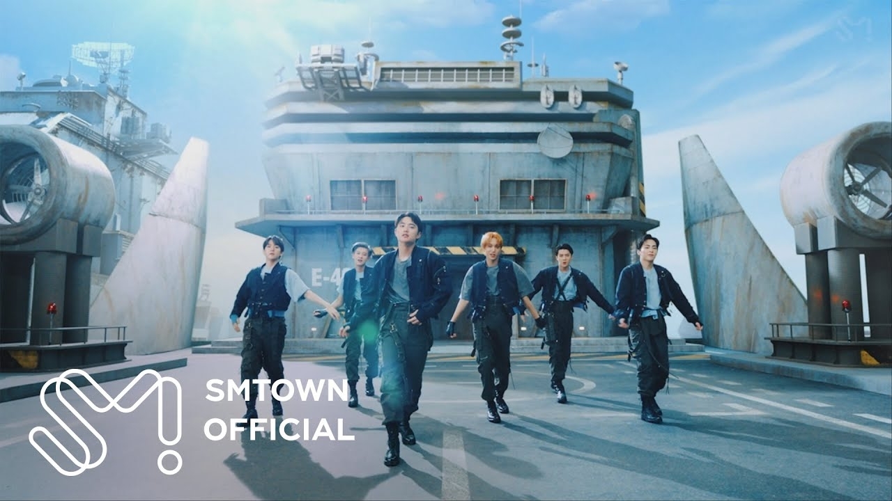 백현 (EXO)의 비하인드 컷