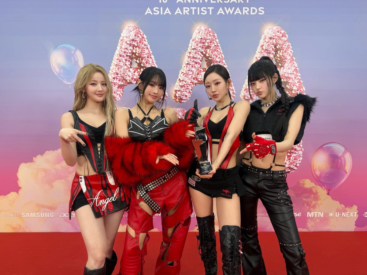 Latest photo of KISS OF LIFE