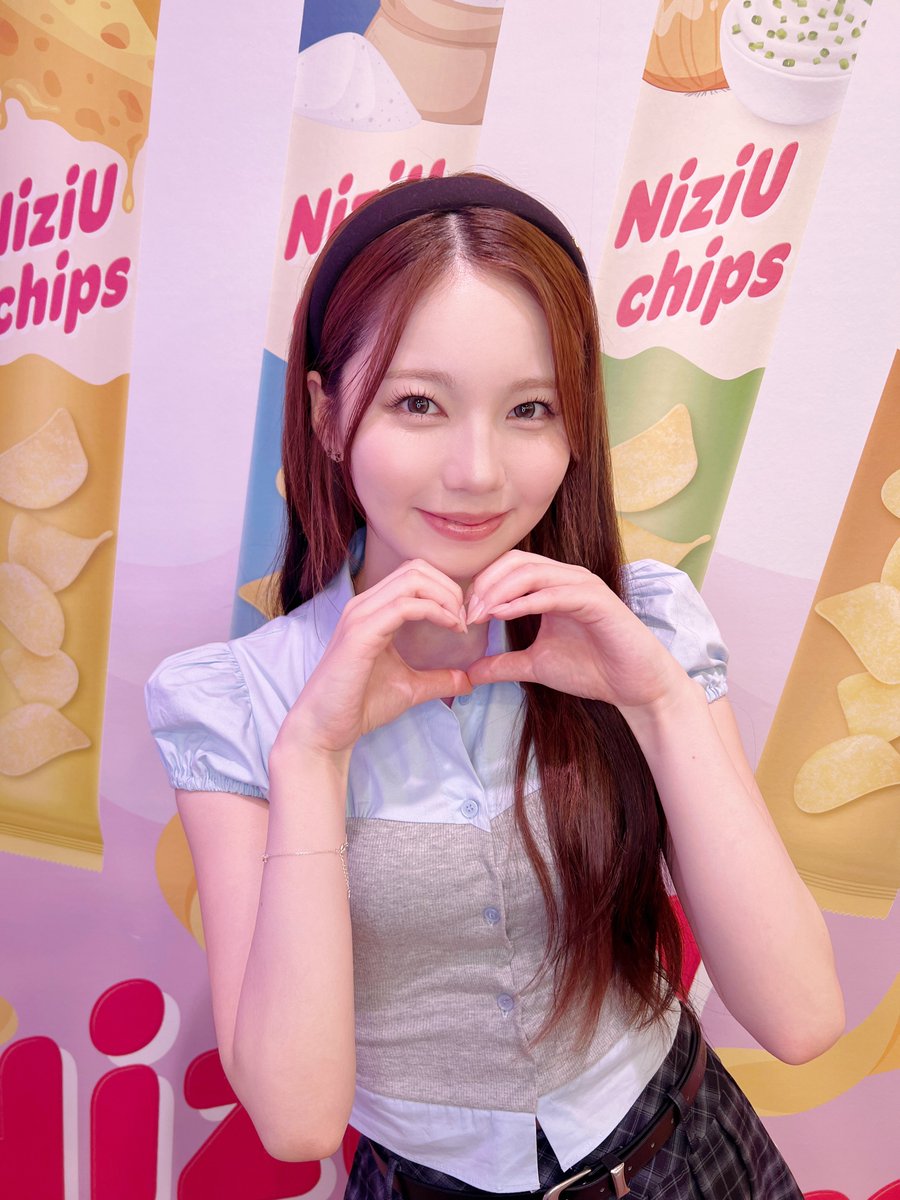 A moment captured by NiziU's fan