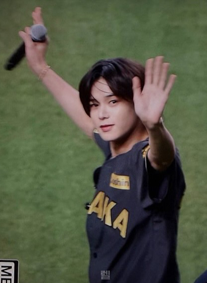 Behind-the-scenes cut of K (&TEAM)