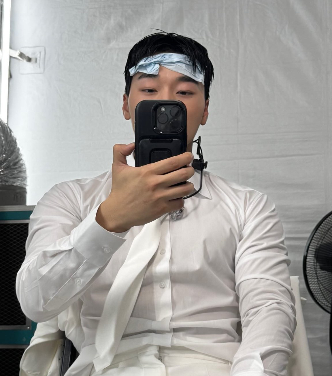 Behind-the-scenes cut of San (ATEEZ)
