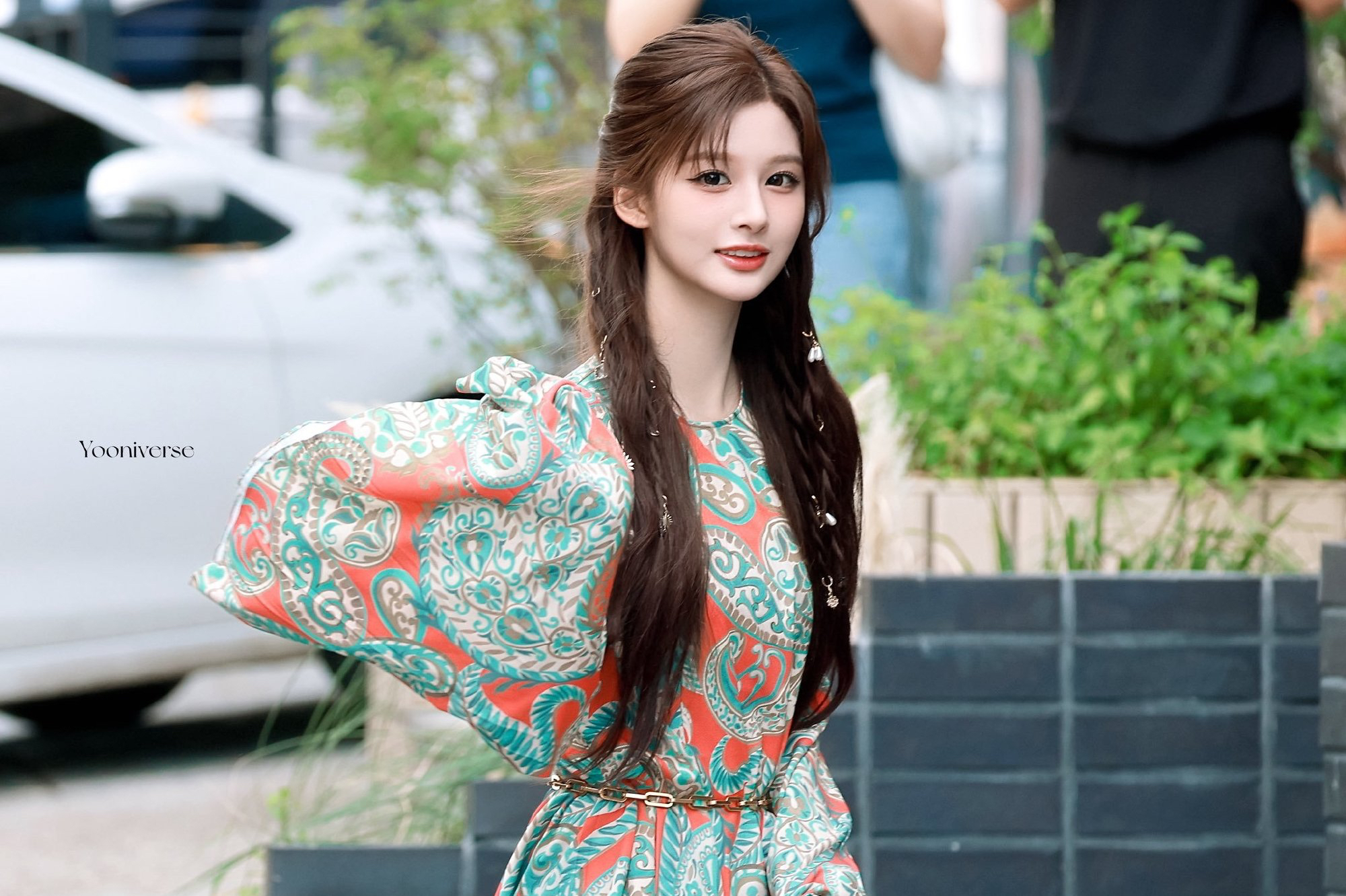 Behind-the-scenes cut of NMIXX