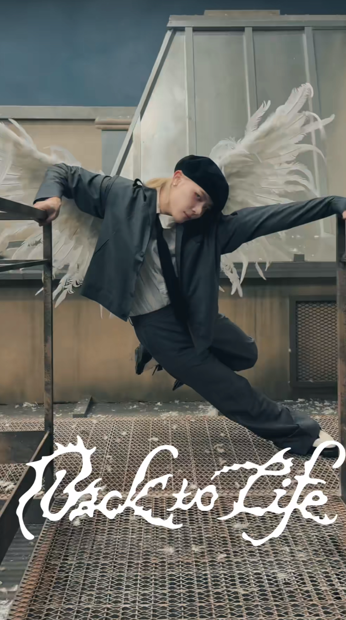 Behind-the-scenes cut of Nicholas (&TEAM)