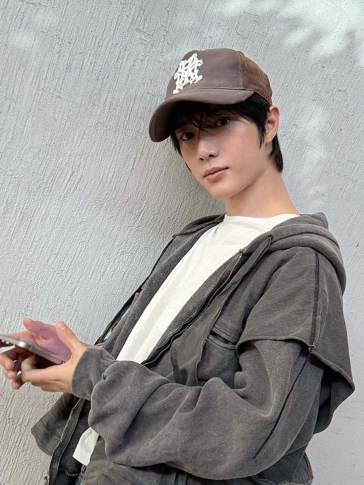 Latest photo of Beomgyu (TOMORROW X TOGETHER)