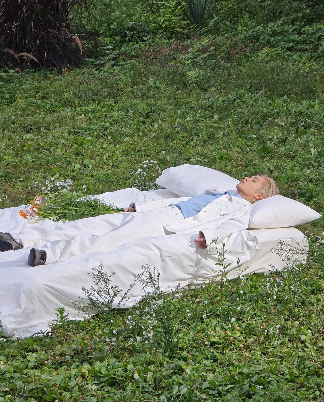 Recent activity shot of Lee Know (Stray Kids)