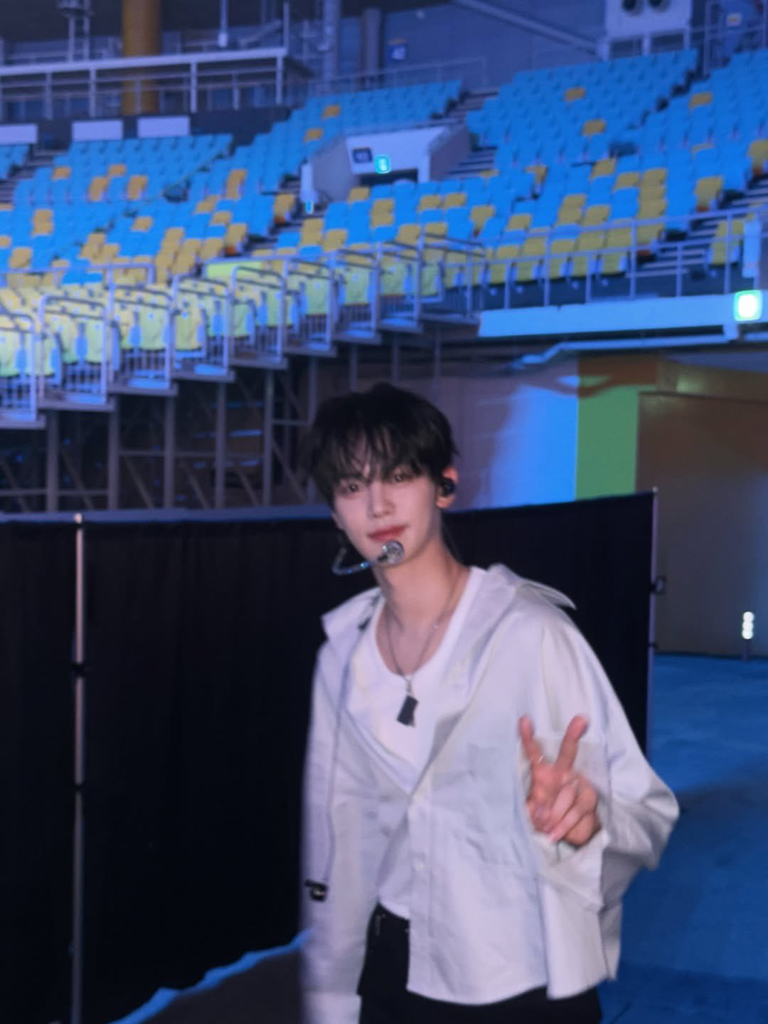 Latest photo of Kim Gyuvin (ZEROBASEONE)