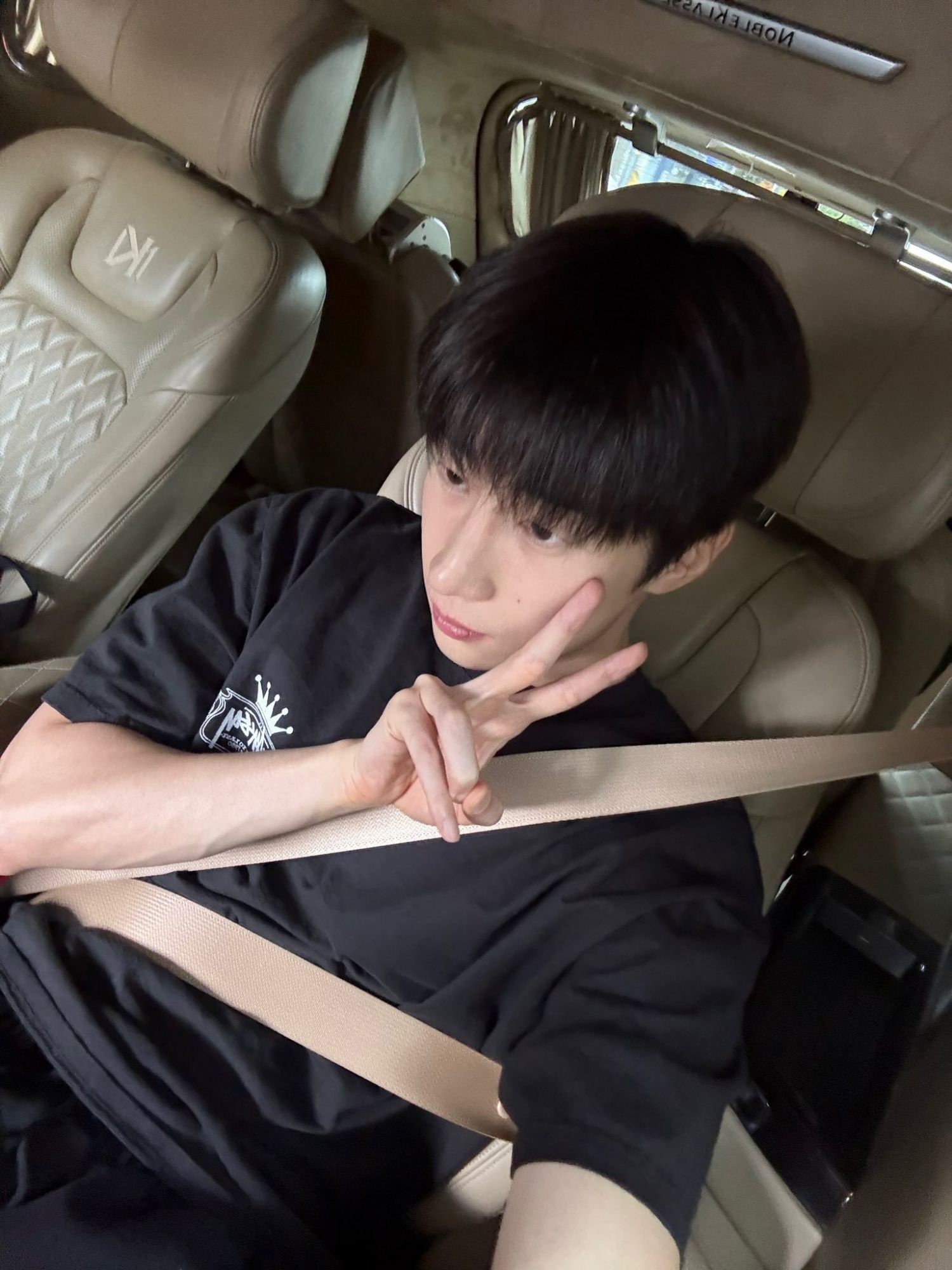 Momen yang diabadikan oleh penggemar Han Seungwoo