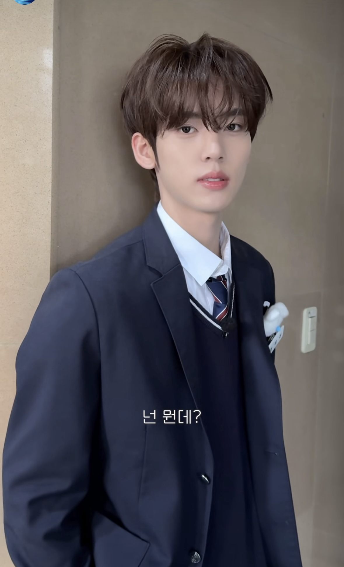 Behind-the-scenes cut of Han Yujin (ZEROBASEONE)