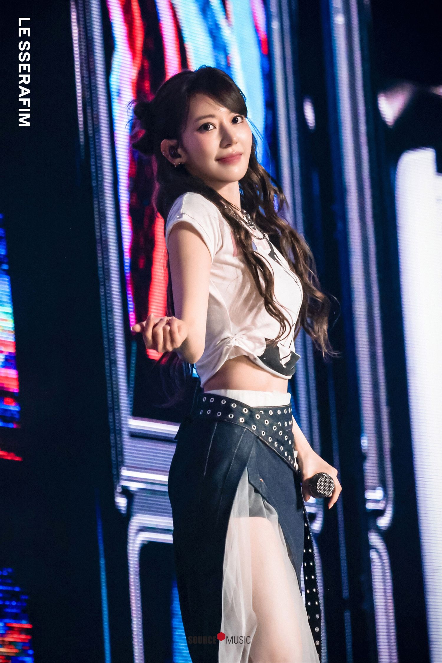 사쿠라 (르세라핌)의 최신 사진
