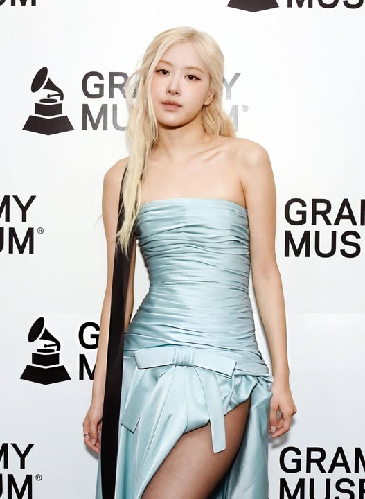 Recent activity shot of ROSÉ (BLACKPINK)