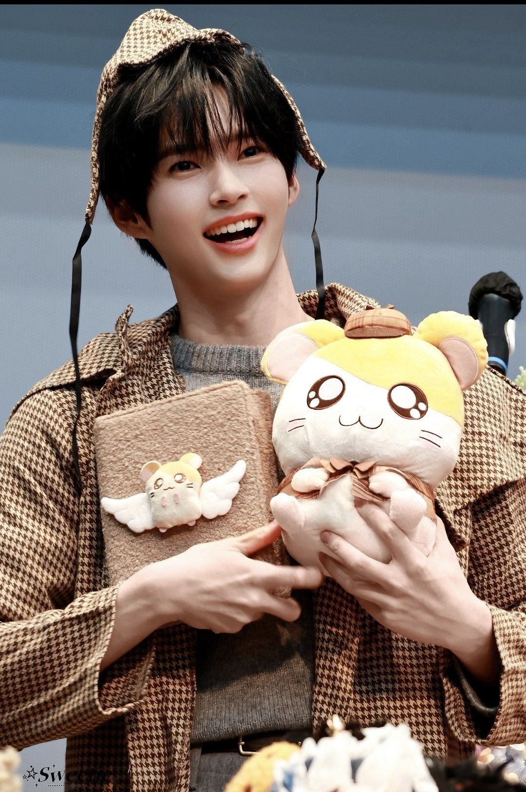 Behind-the-scenes cut of Sung Hanbin (ZEROBASEONE)