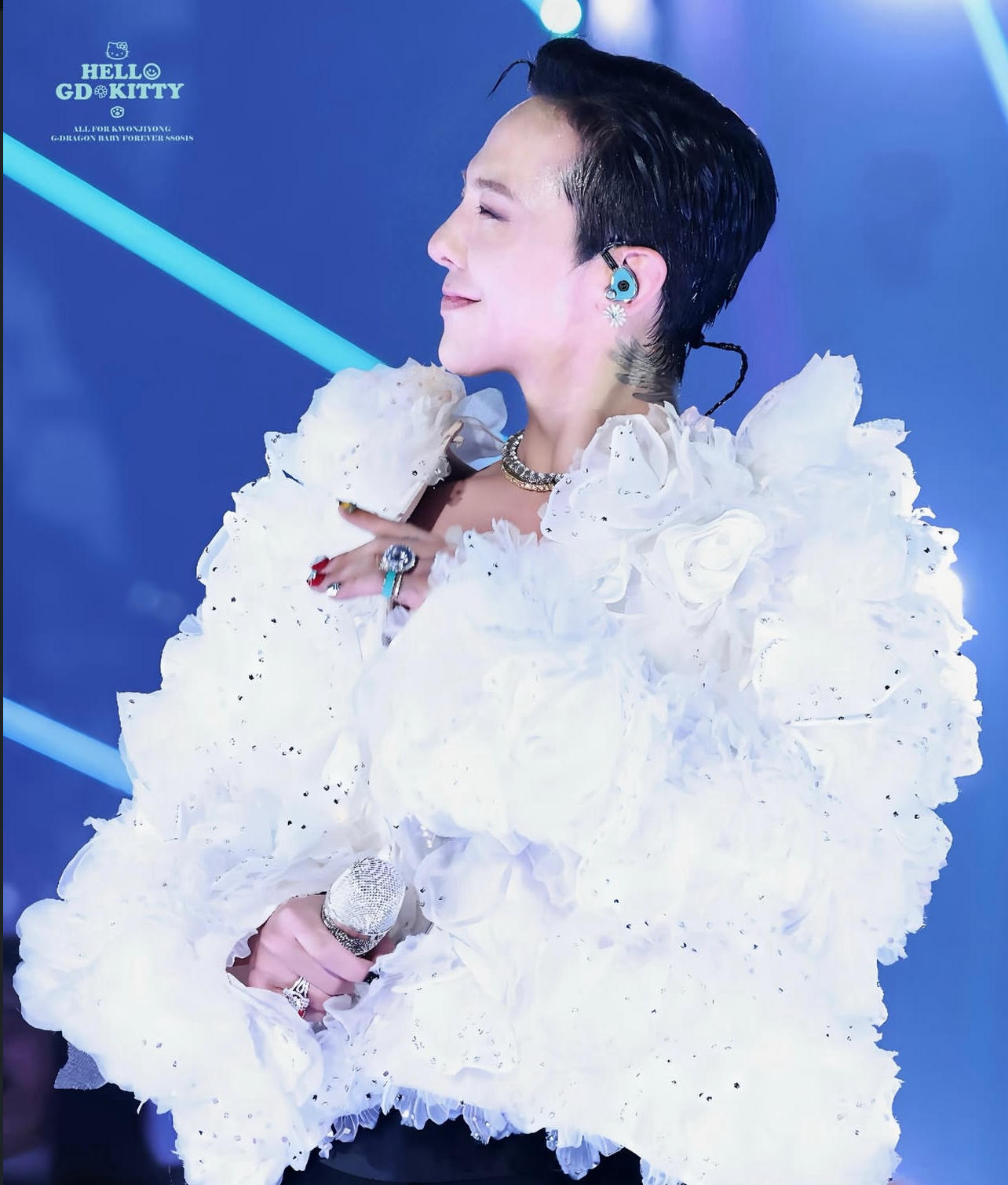 Momen yang diabadikan oleh penggemar G-DRAGON (BIGBANG)