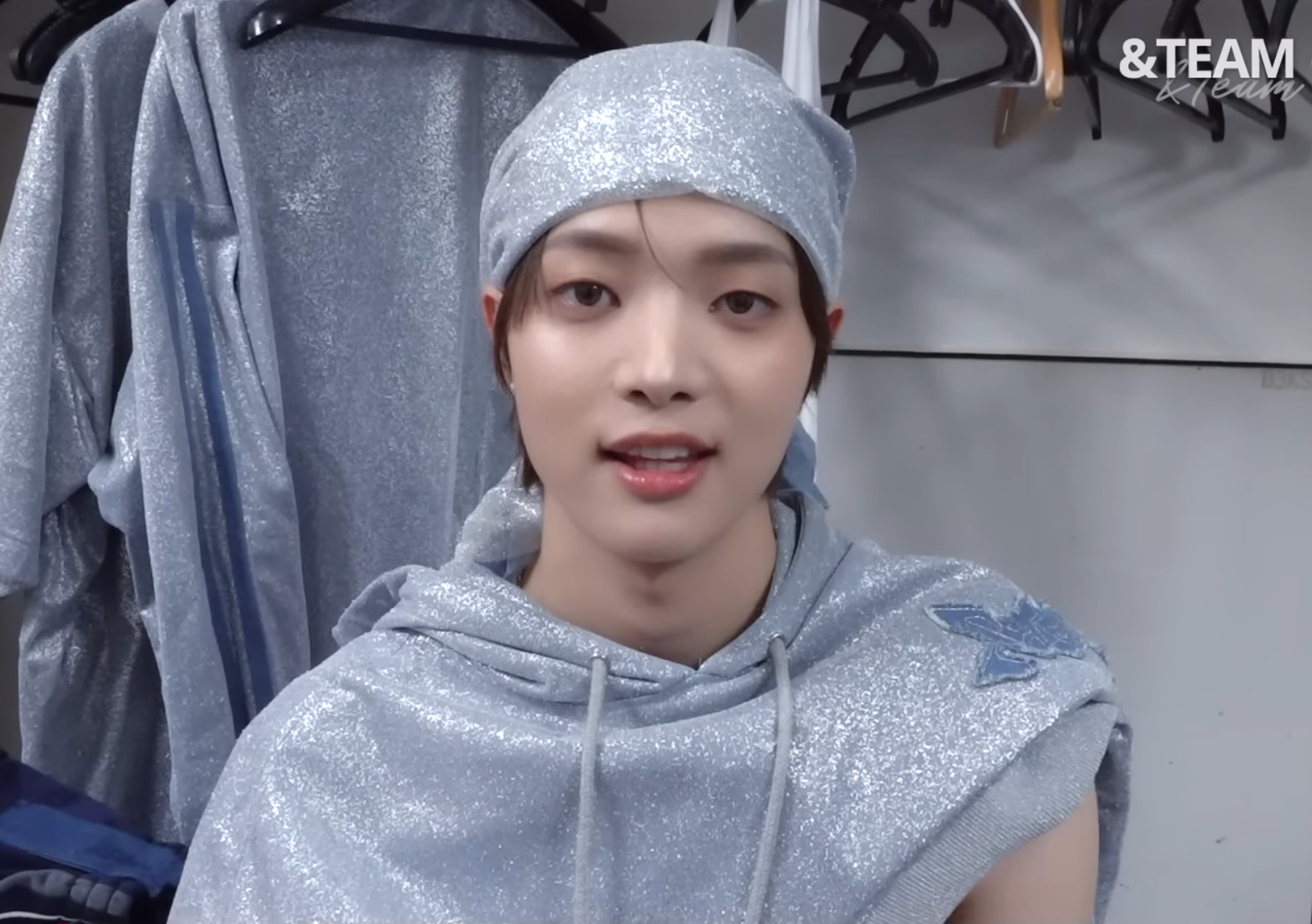 Behind-the-scenes cut of EJ (&TEAM)