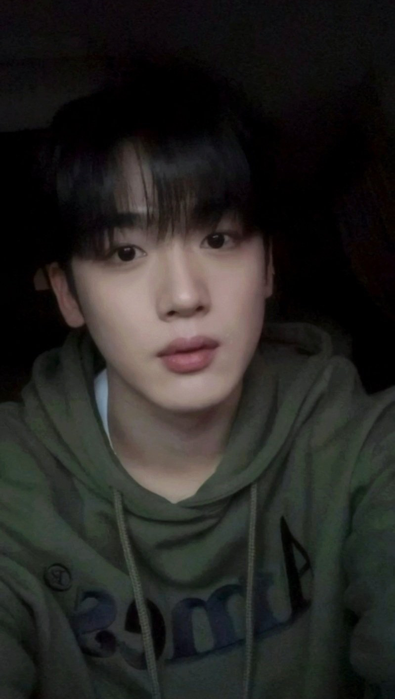 A heartfelt wallpaper shared by Kim Yohan (WEi)'s fans