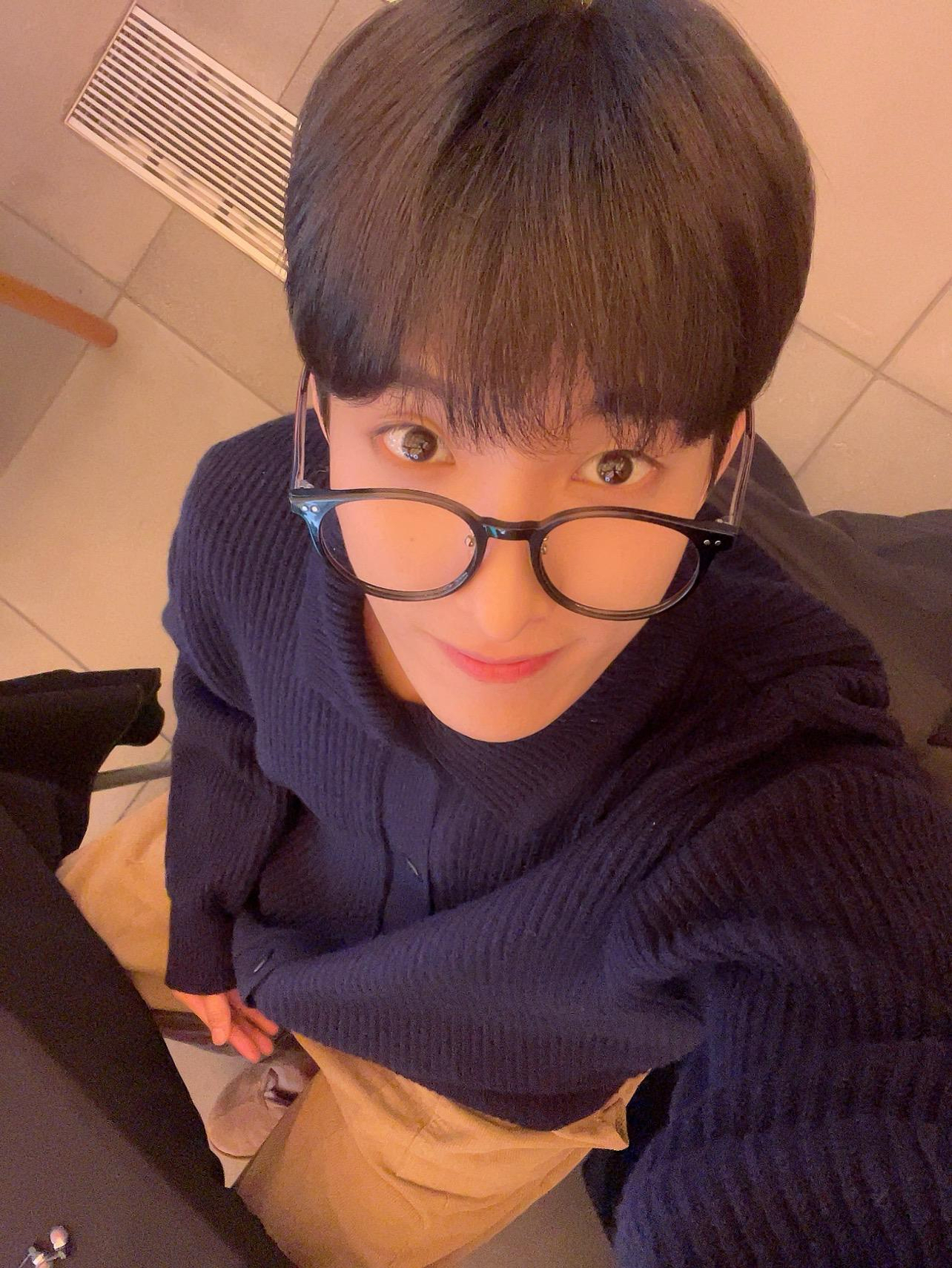 DK (SEVENTEEN)的幕後花絮