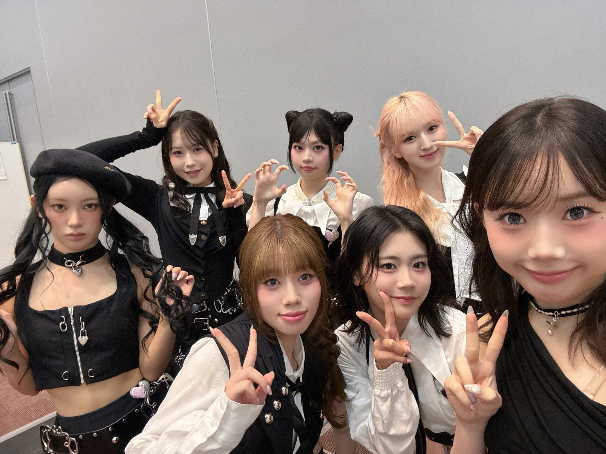 Behind-the-scenes cut of ME:I