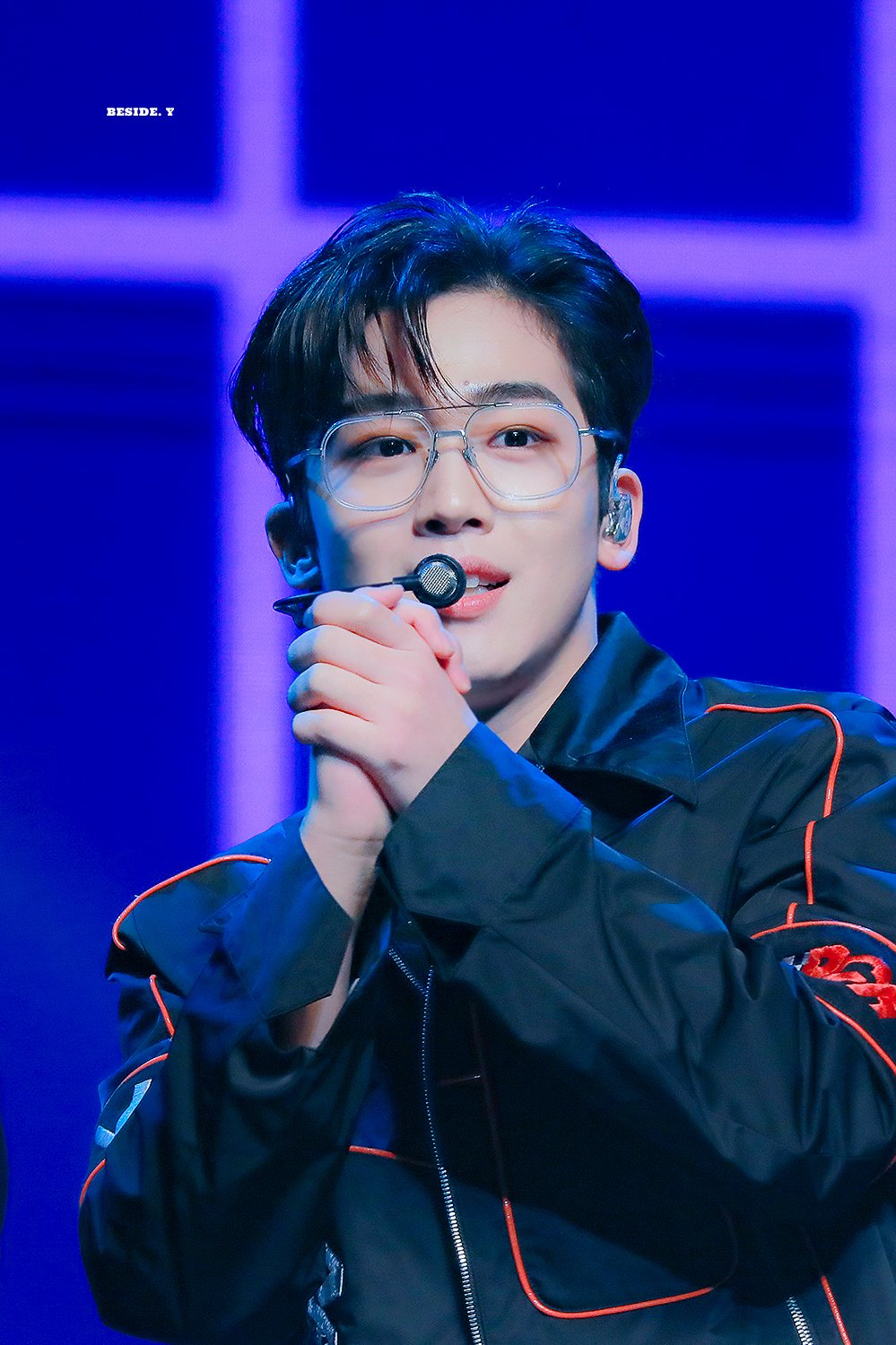 A moment captured by Kim Yohan (WEi)'s fan