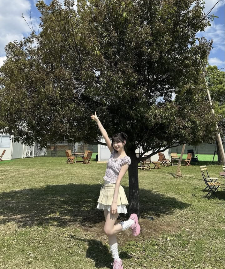 A moment captured by Miihi (NiziU)'s fan
