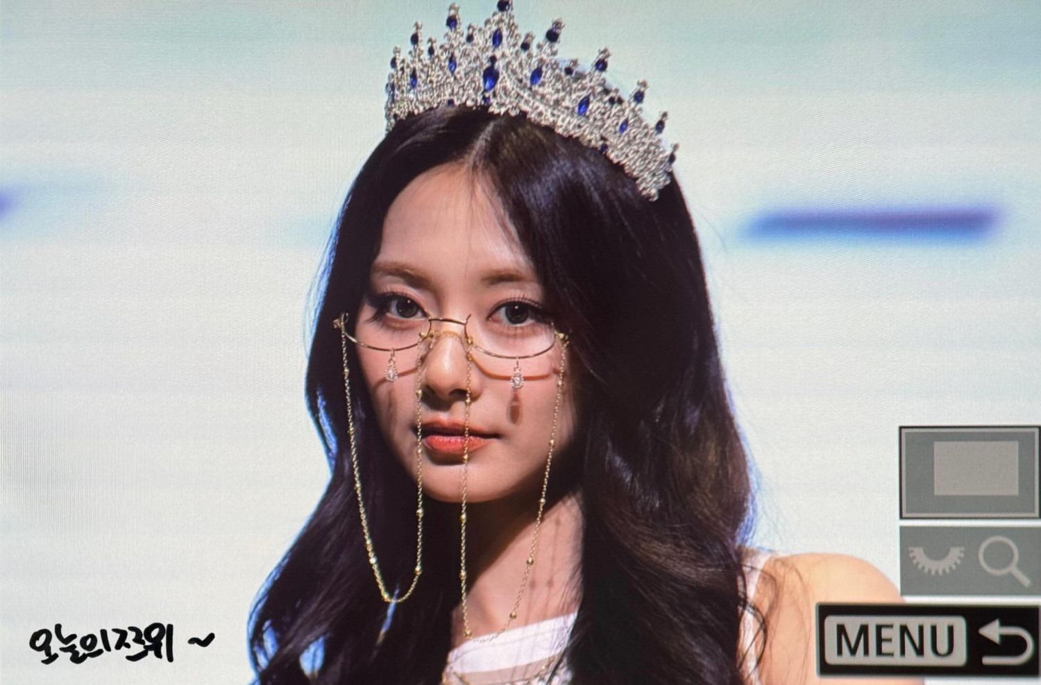 Latest photo of Tzuyu (TWICE)