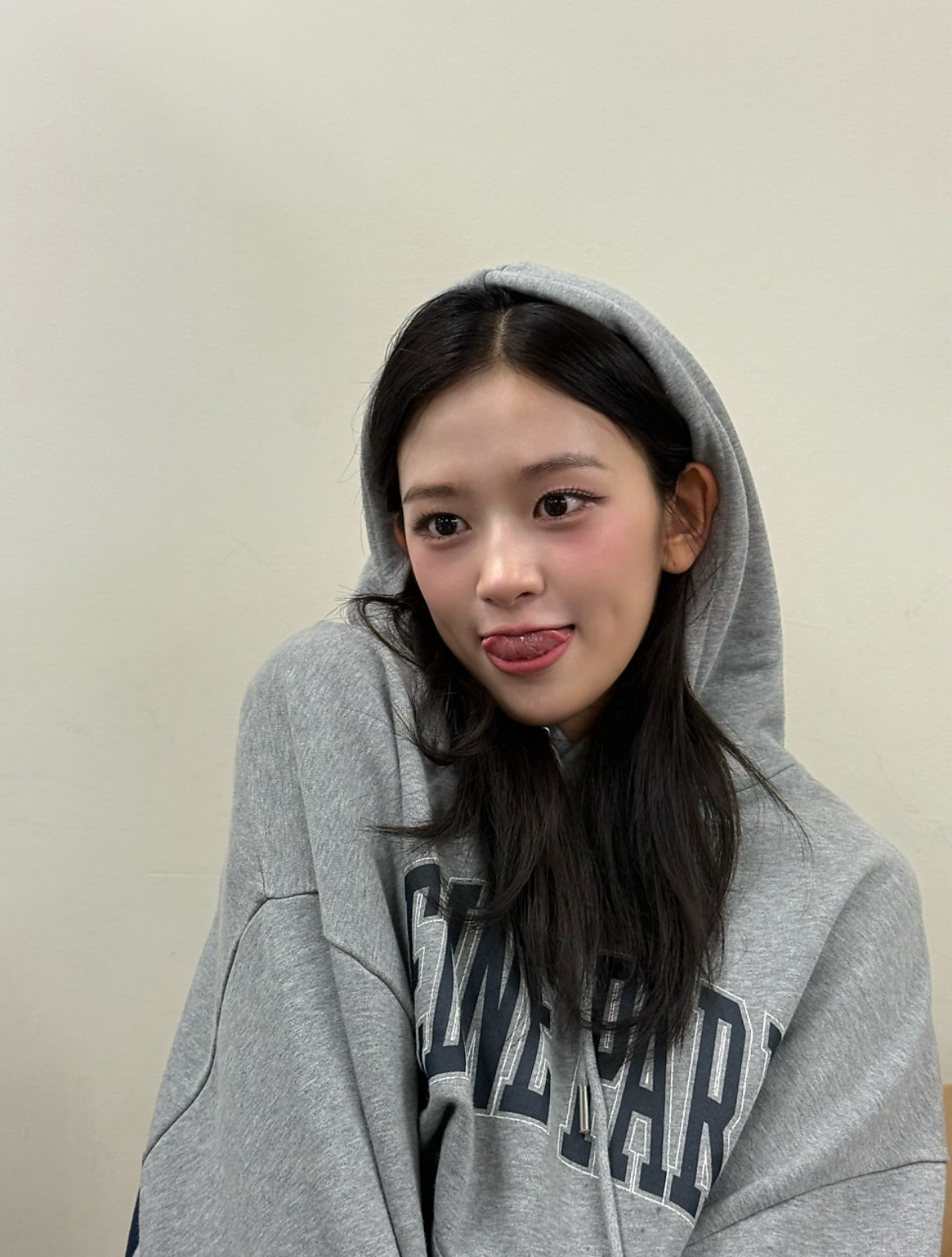 안유진 (IVE)의 비하인드 컷