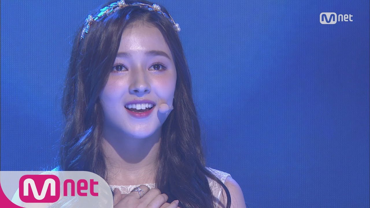 Behind-the-scenes cut of Nancy (MOMOLAND)