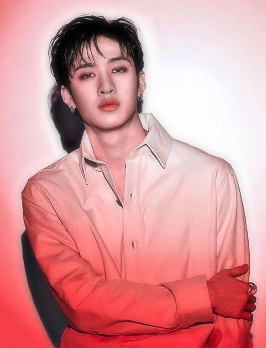 방찬 (Stray Kids)의 비하인드 컷