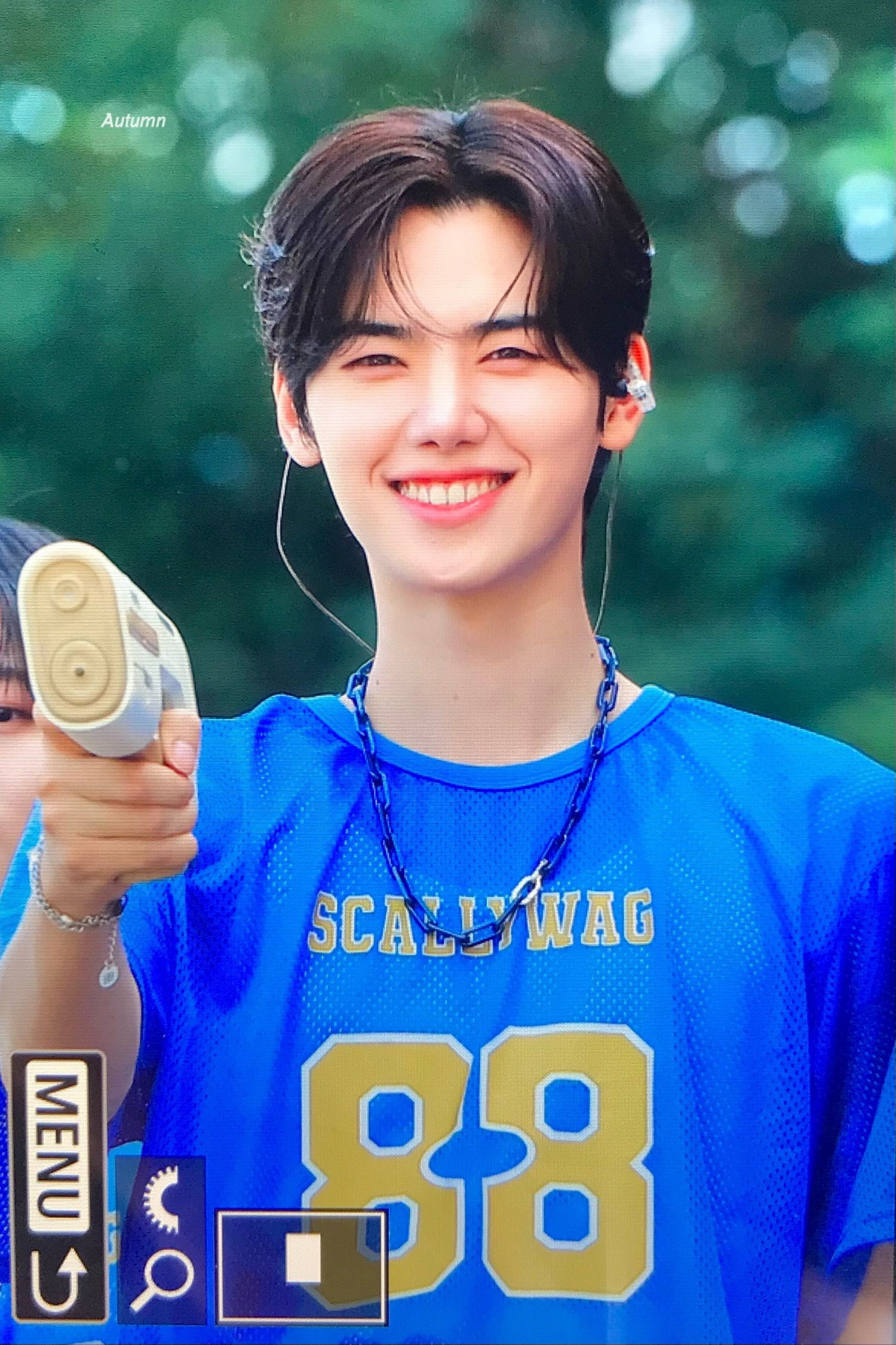 Behind-the-scenes cut of Minhee (CRAVITY)