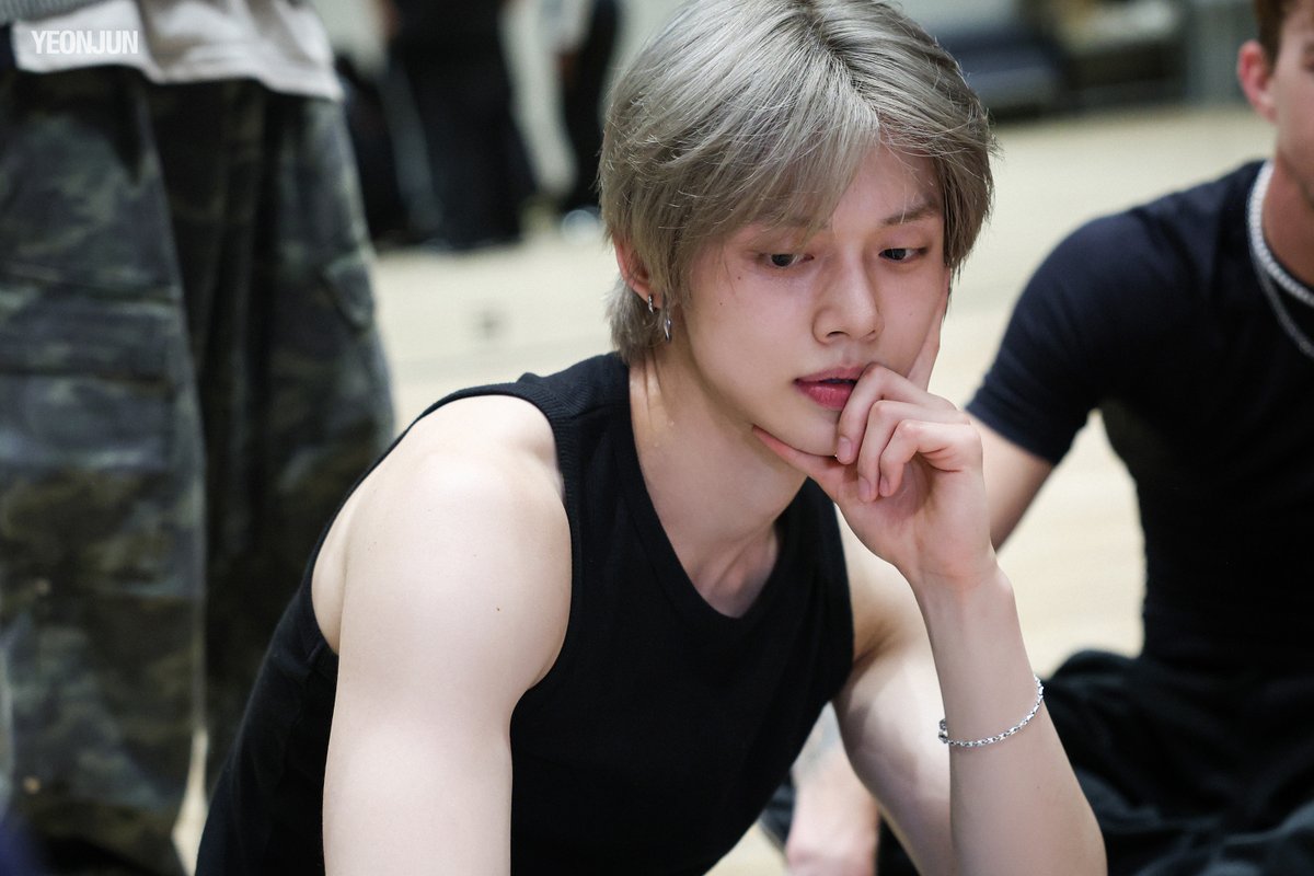 투모로우바이투게더의 비하인드 컷