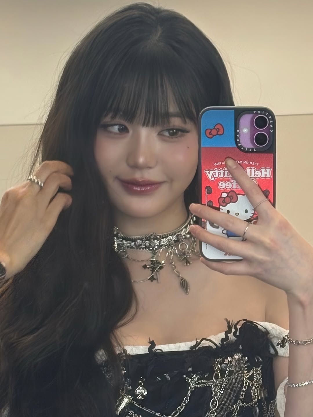 Latest photo of Jang Wonyoung (IVE)