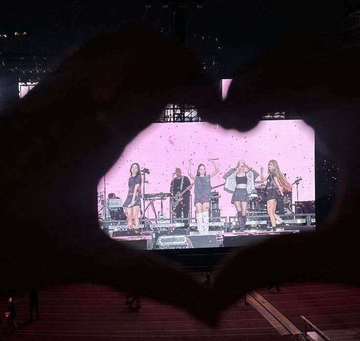 Foto aktivitas terbaru BLACKPINK