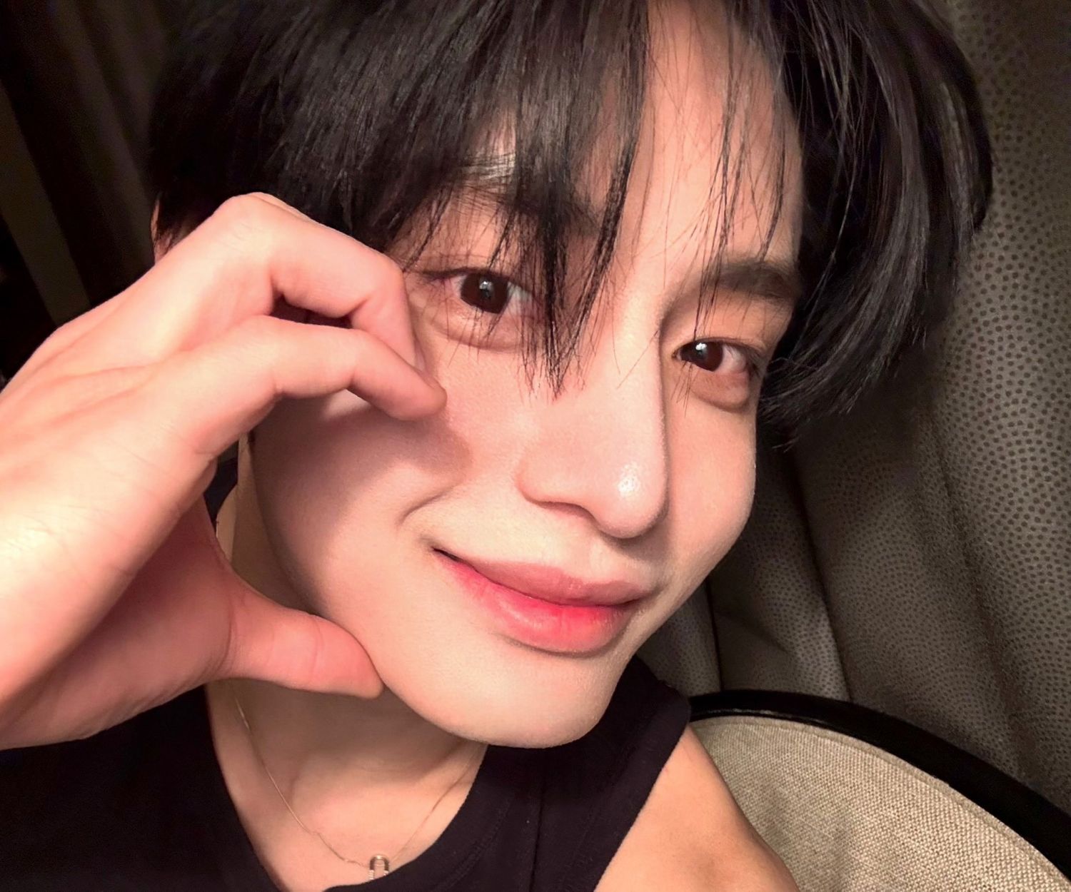 Latest photo of Kim Jiwoong (ZEROBASEONE)