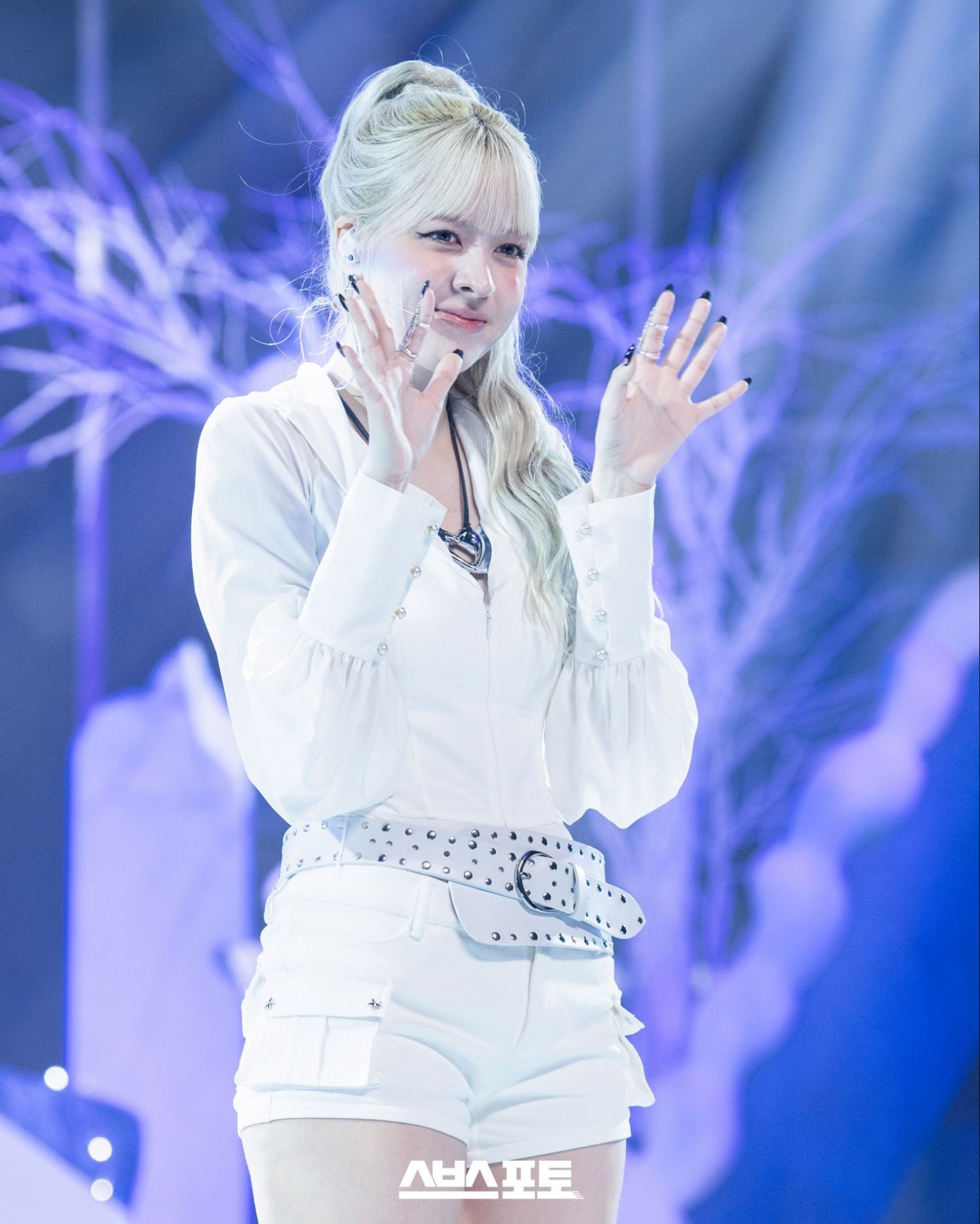 Recent activity shot of NMIXX