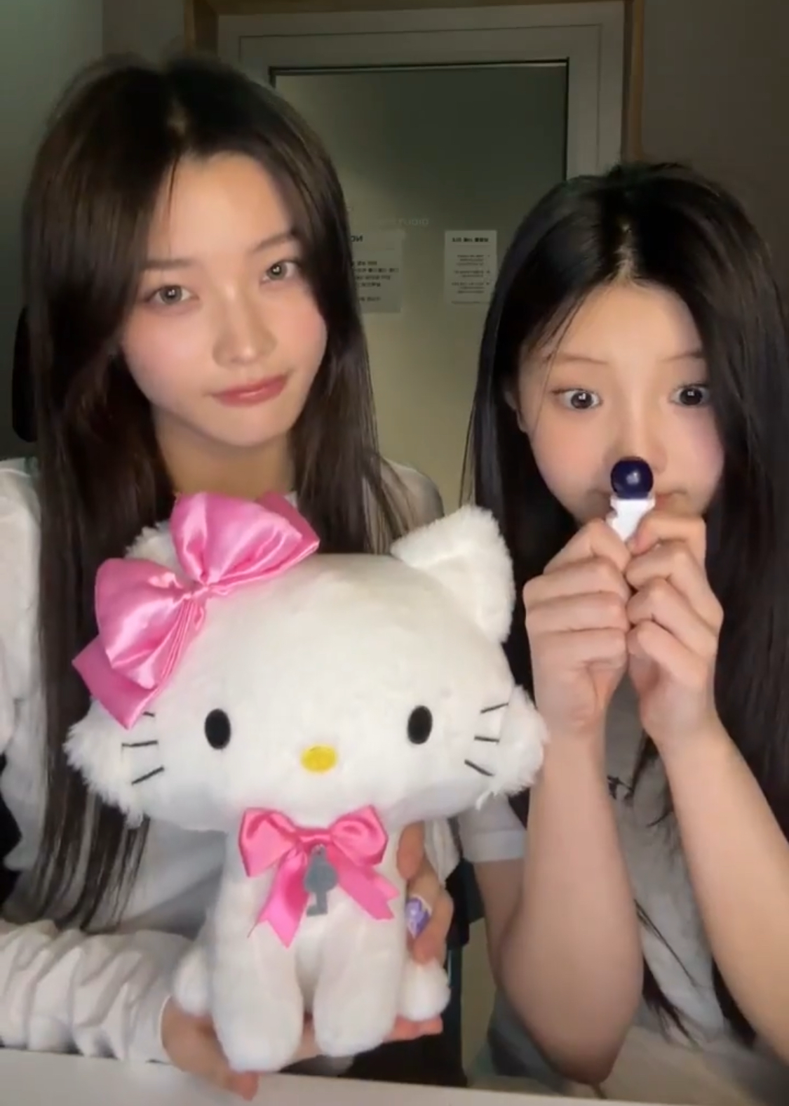 Behind-the-scenes cut of Wonhee (ILLIT)