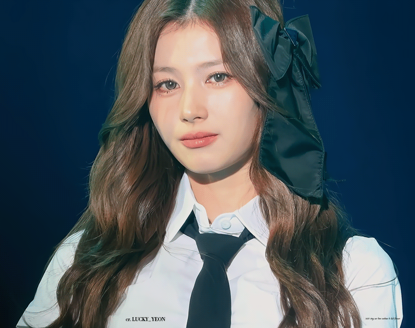 Sana (TWICE)的幕後花絮