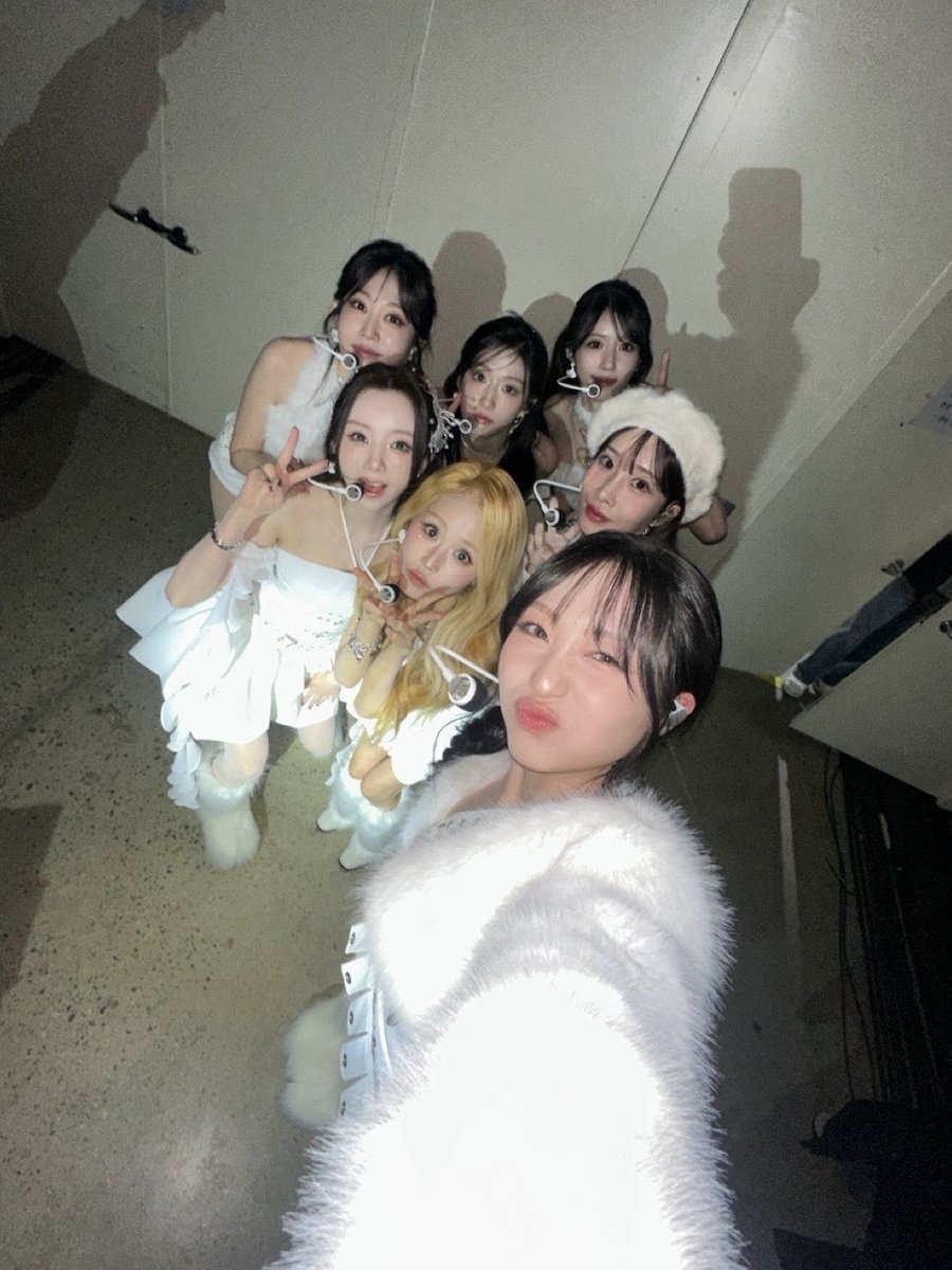 A moment captured by Lovelyz's fan