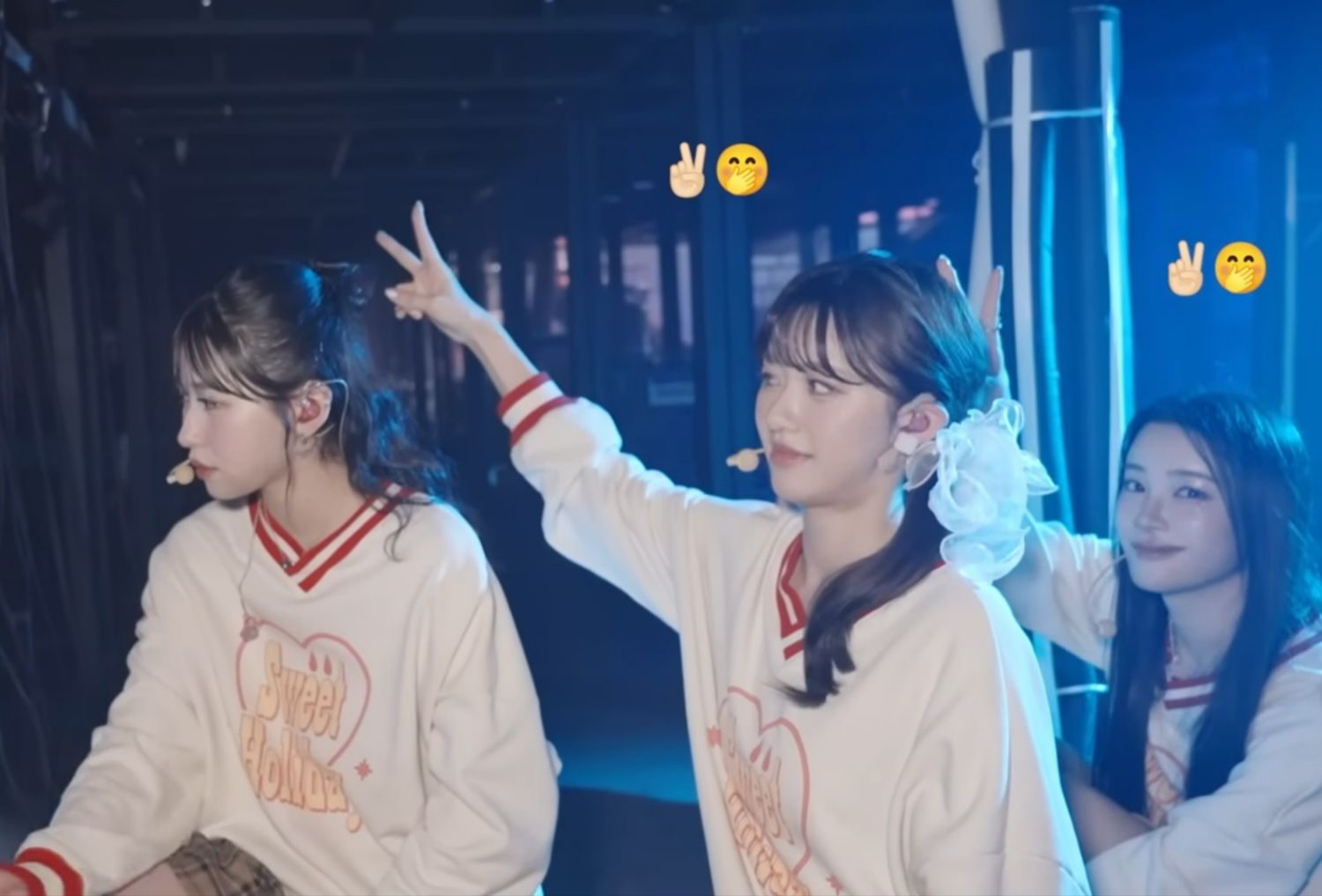 Behind-the-scenes cut of Kasahara Momona (ME:I)